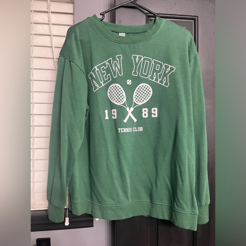 Super soft and comfy green sweatshirt
